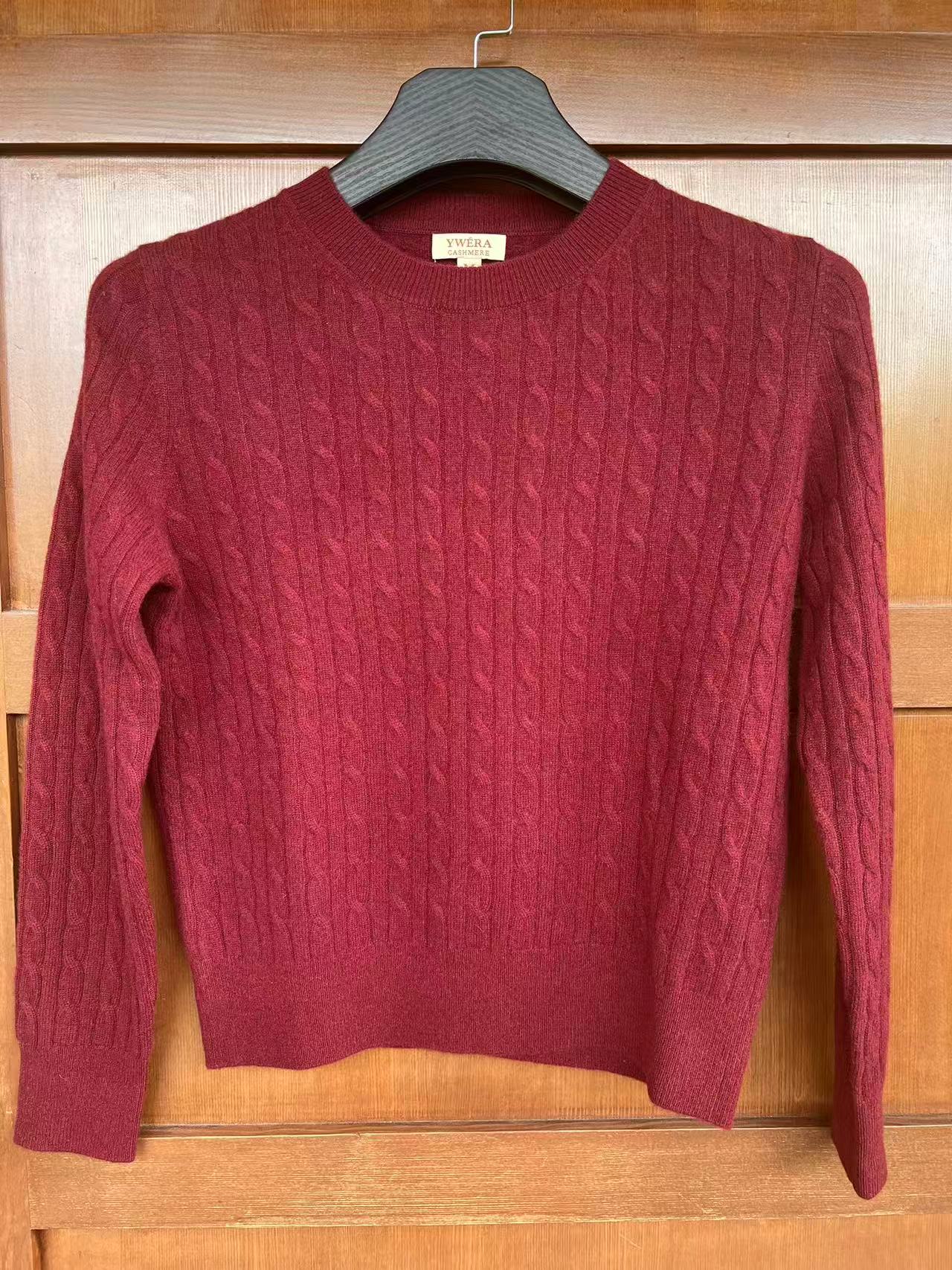 YWÉRA 100% Cashmere Cable-Knit Sweater