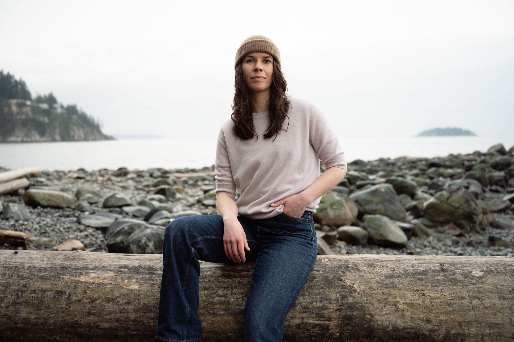YWÉRA Essential Cashmere Short Sleeve Sweater