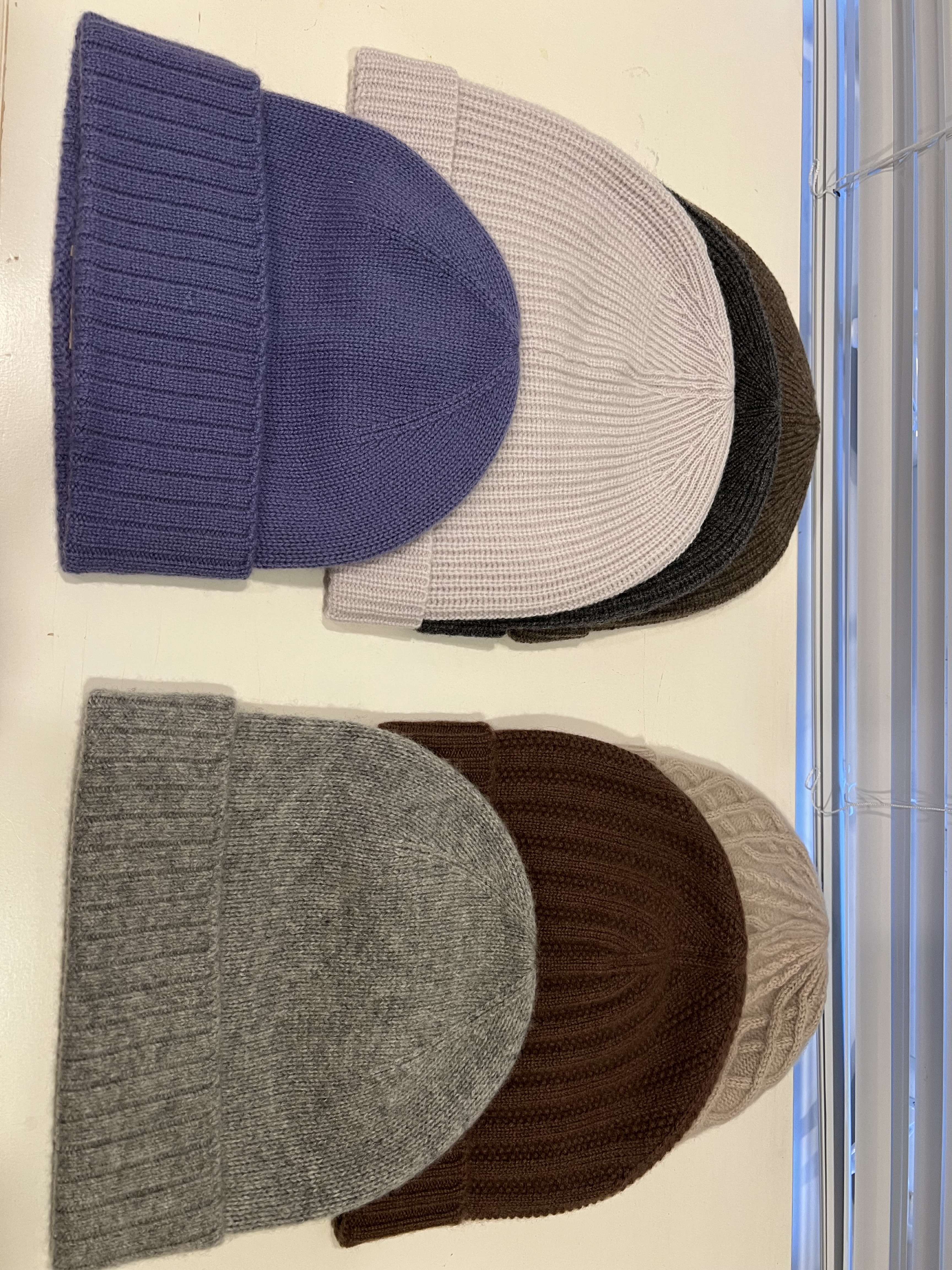 YWÉRA Pure Cashmere Beanie