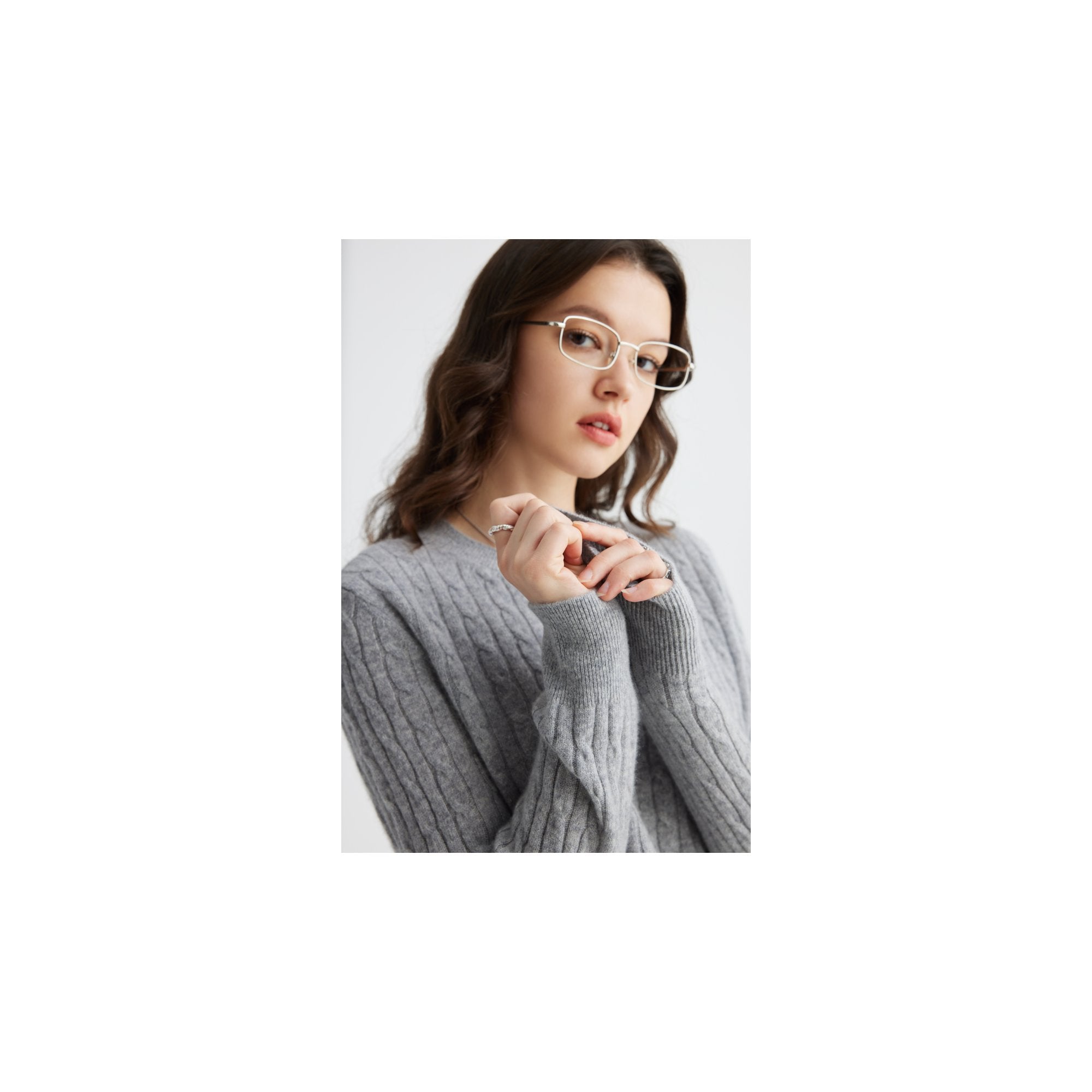 YWÉRA 100% Cashmere Cable-Knit Sweater
