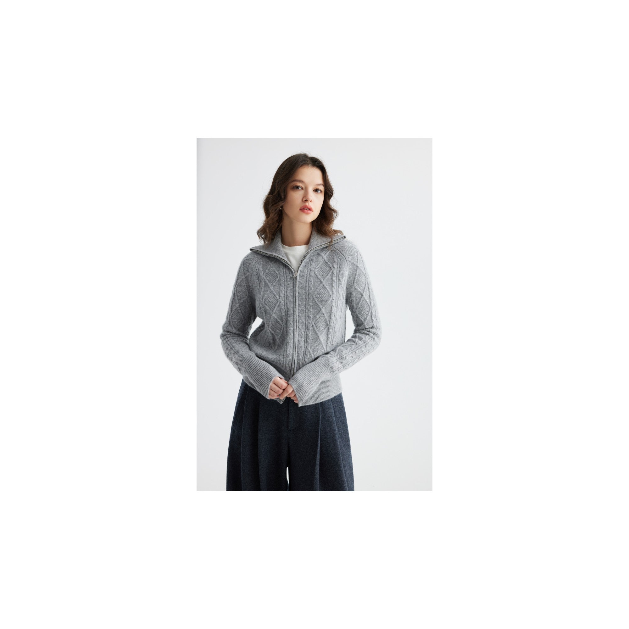 YWÉRA Cable-Knit Pure Cashmere Zip Cardigan — Light Grey