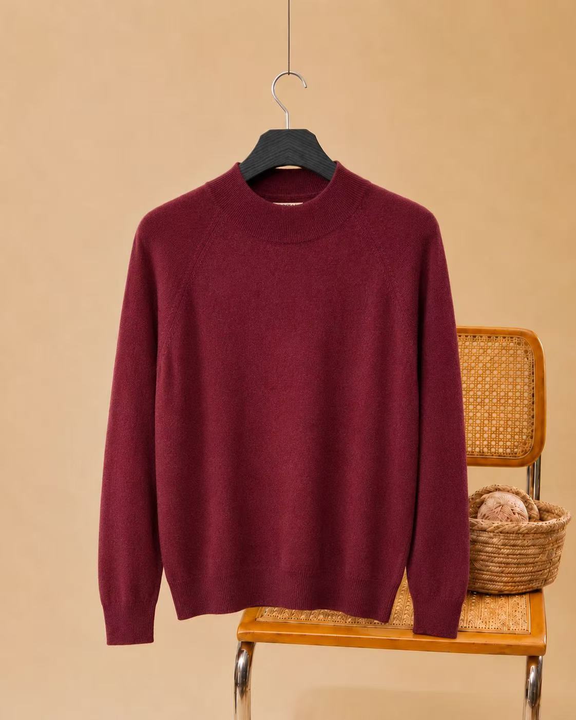 YWÉRA Pure Cashmere Women’s Classic Crewneck Sweater