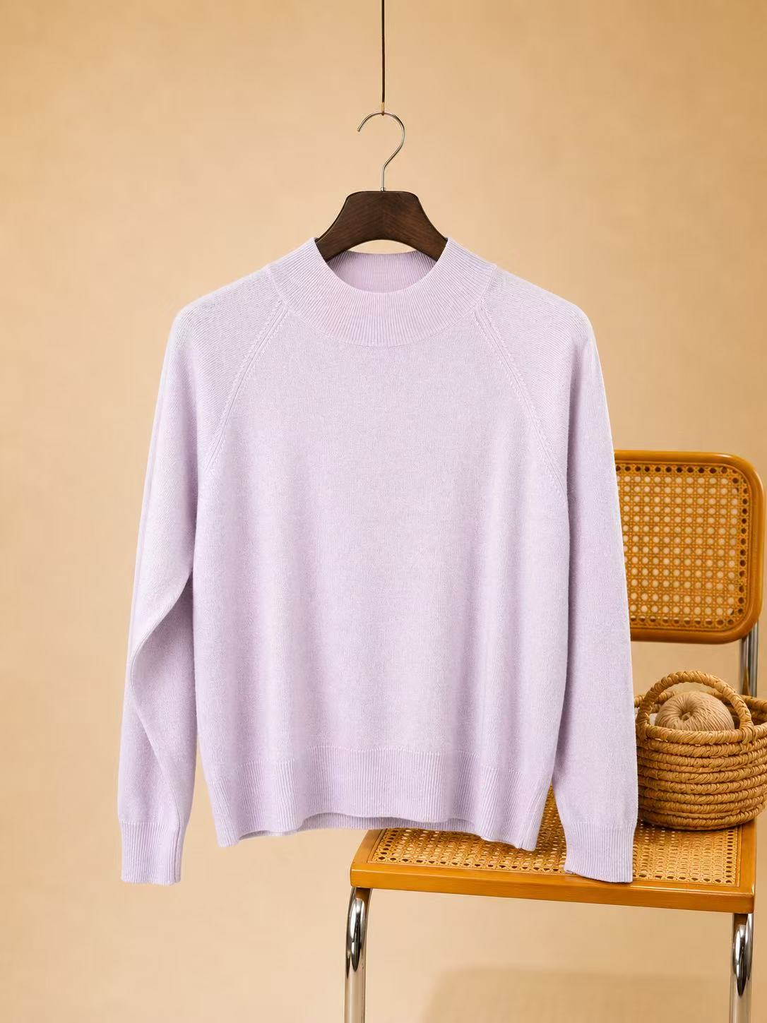 YWÉRA Pure Cashmere Women’s Classic Crewneck Sweater