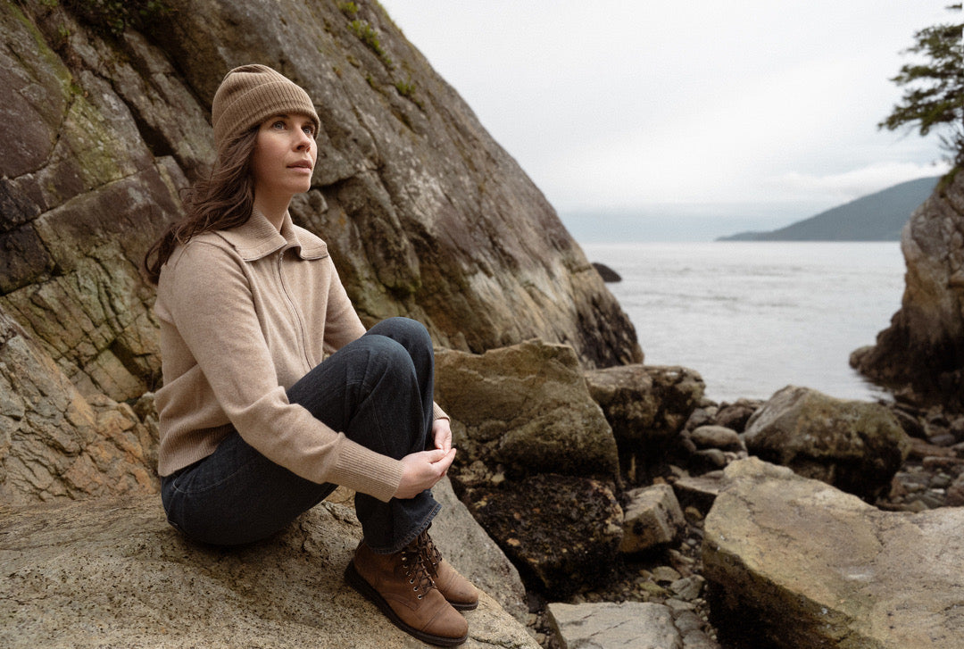YWÉRA Pure Cashmere Zip-Up Cardigan
