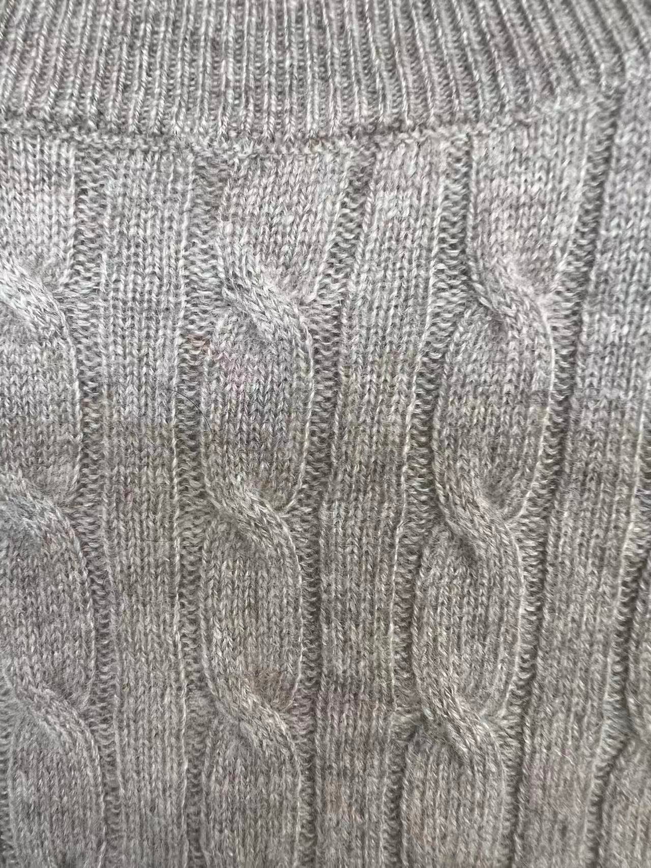 YWÉRA 100% Cashmere Cable-Knit Sweater