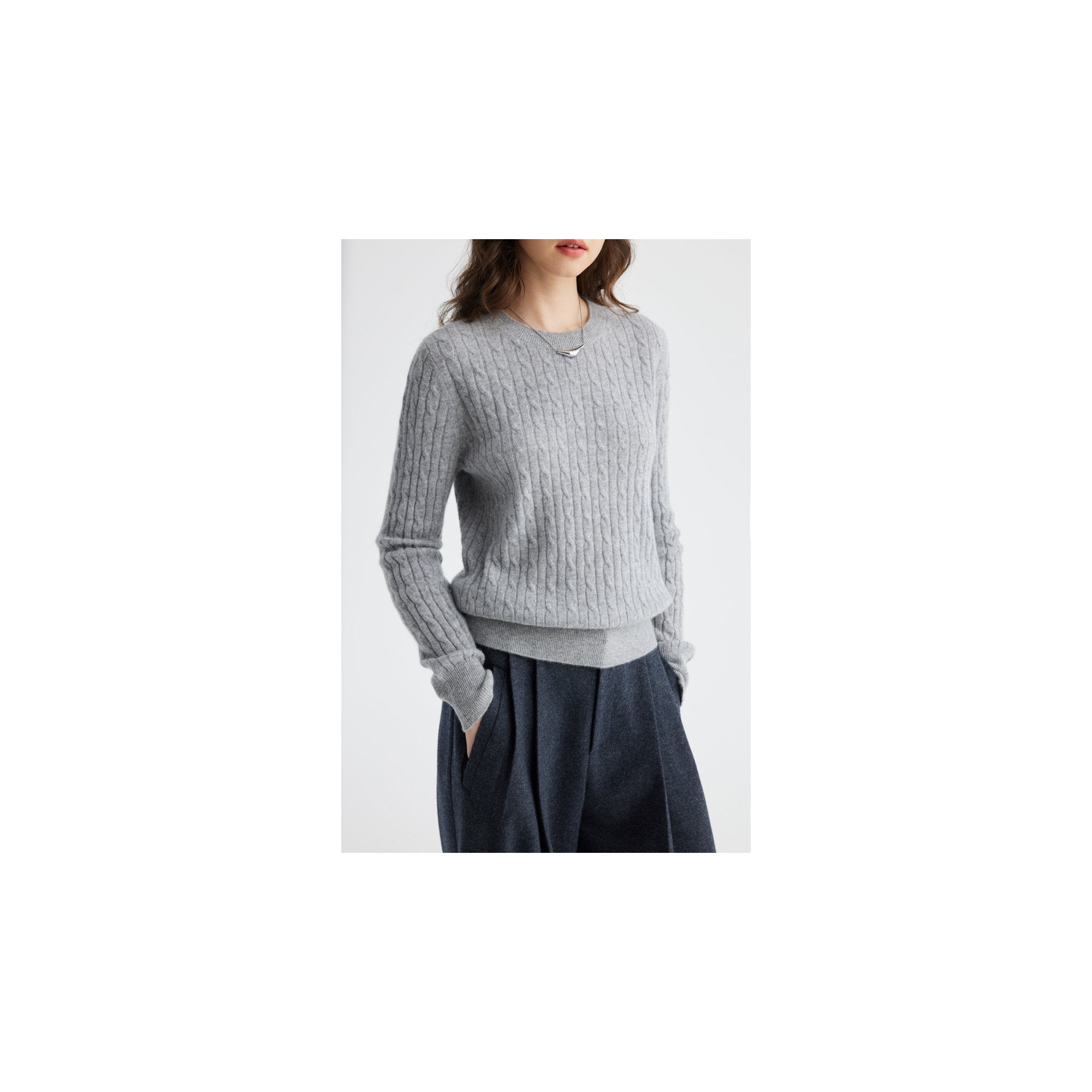 YWÉRA 100% Cashmere Cable-Knit Sweater