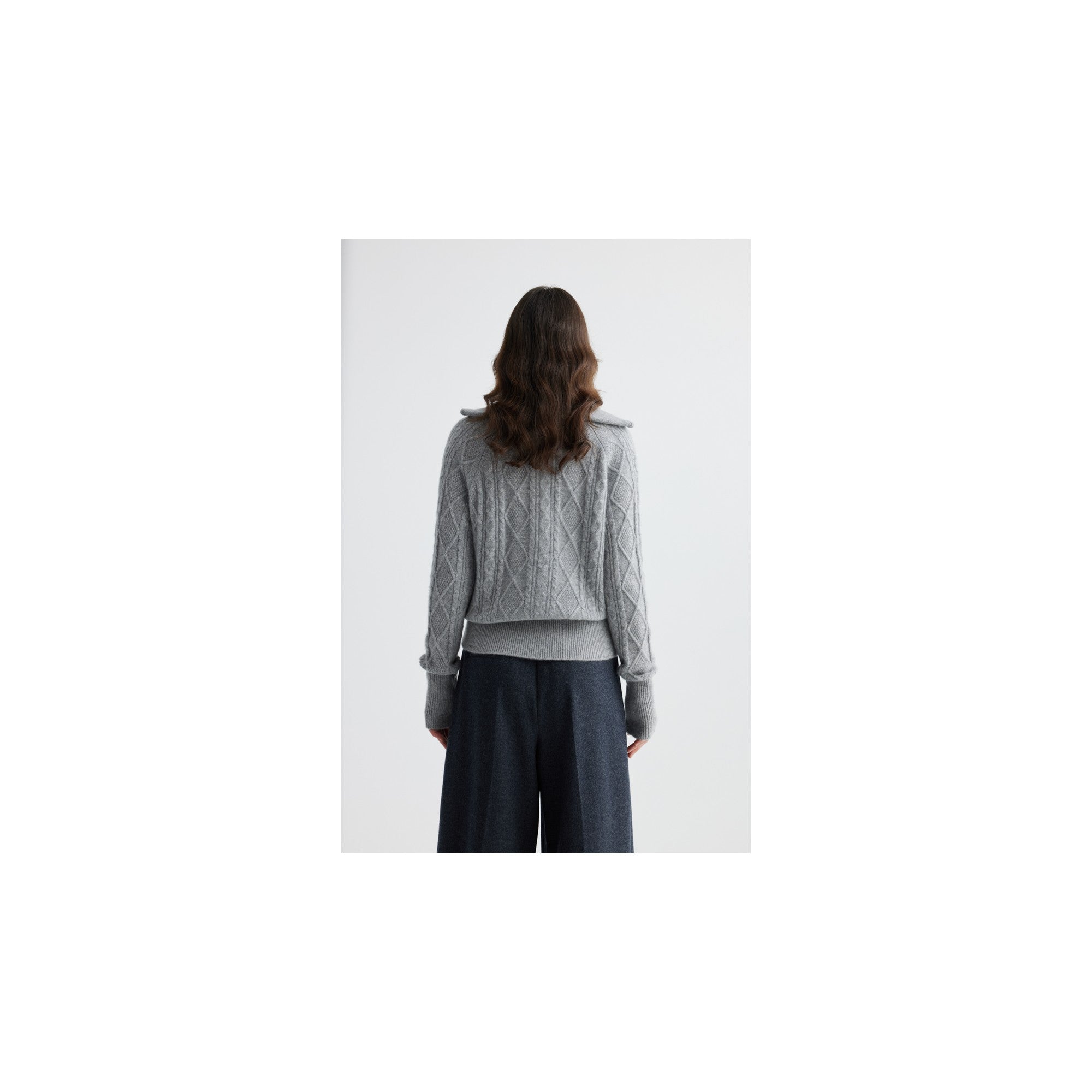 YWÉRA Pure Cashmere Cable-Knit Zip Cardigan — Light Grey