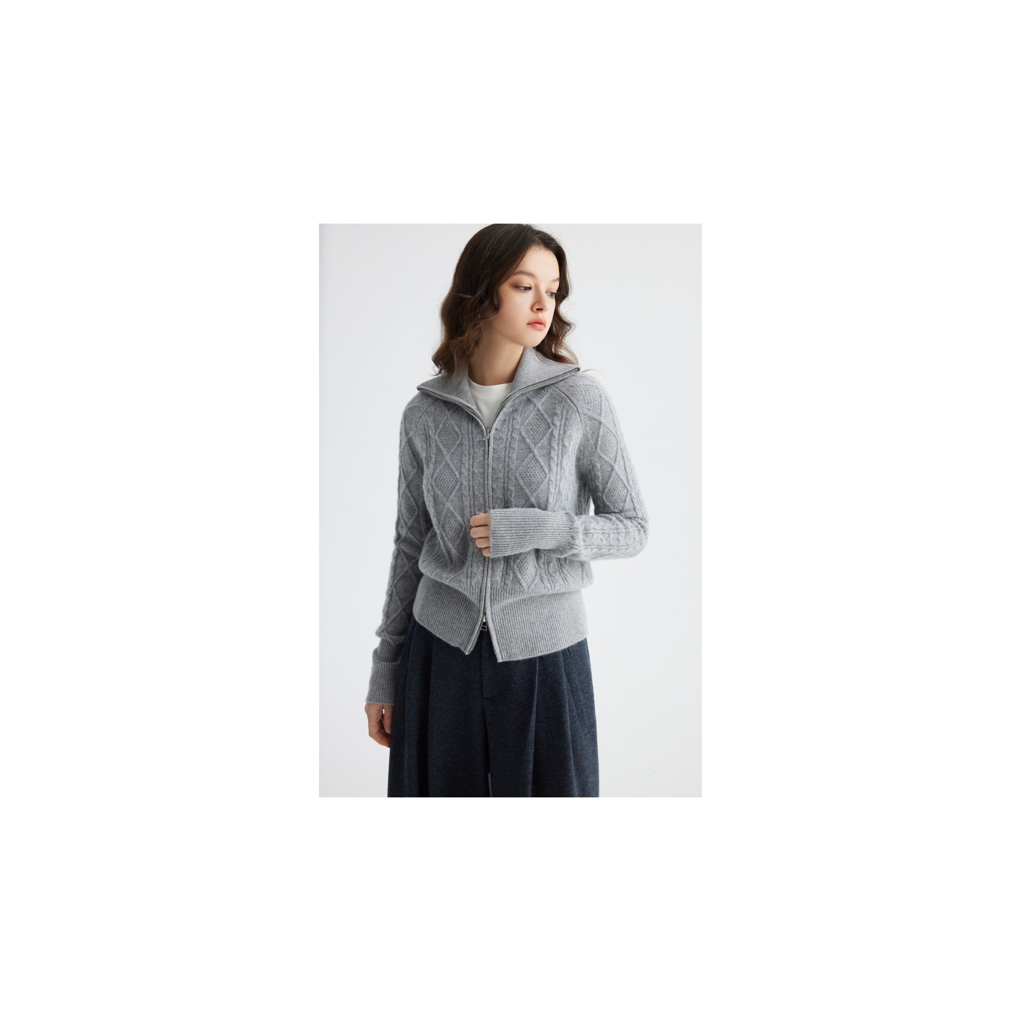YWÉRA Pure Cashmere Cable-Knit Zip Cardigan — Light Grey
